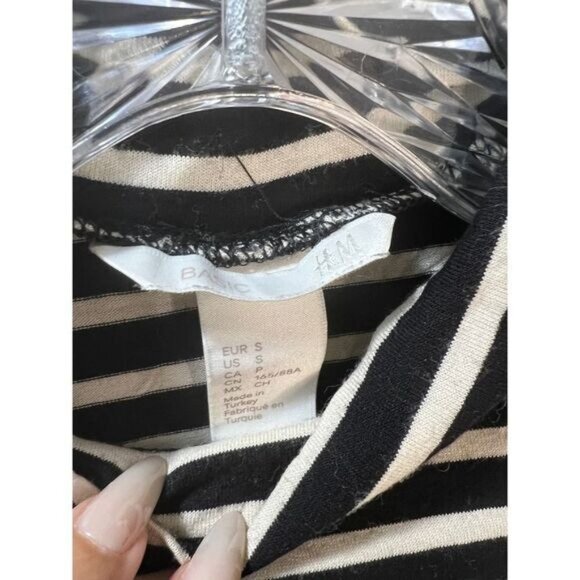 H&M Black & White Striped Long Sleeve Turtleneck Top Size S - Picture 2 of 3